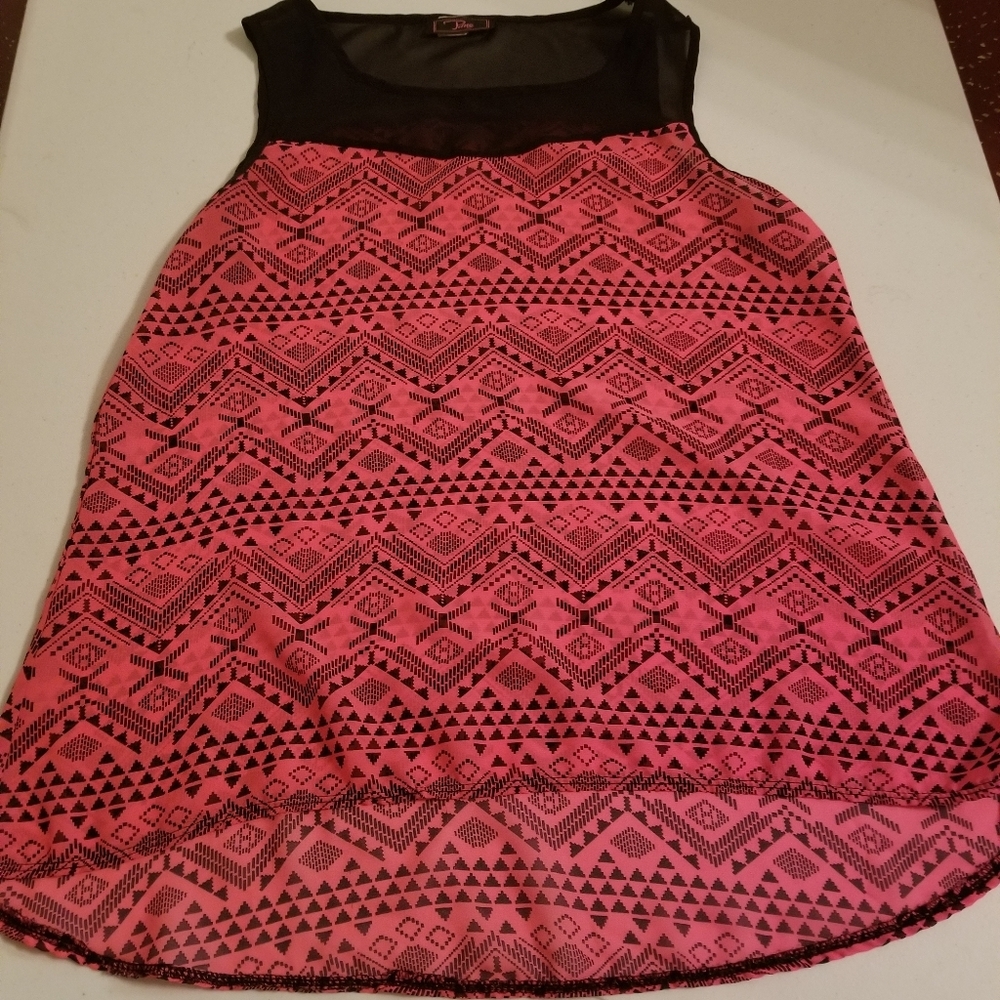 Black and pink tank